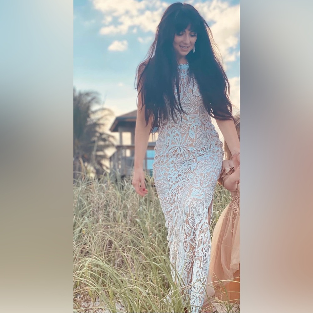 Elegant White Lace Dress